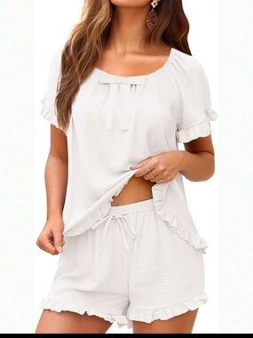 Women’s White Ruffle Short Pajama Set